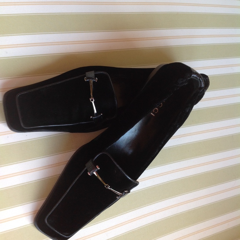 Velvety Black Gucci Shoes